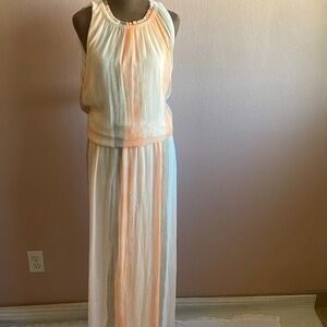 CHICOS  Sleeveless Dress in Peach and Cream